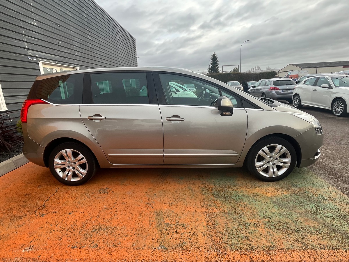 Peugeot 5008 1.6 HDi 110 CH