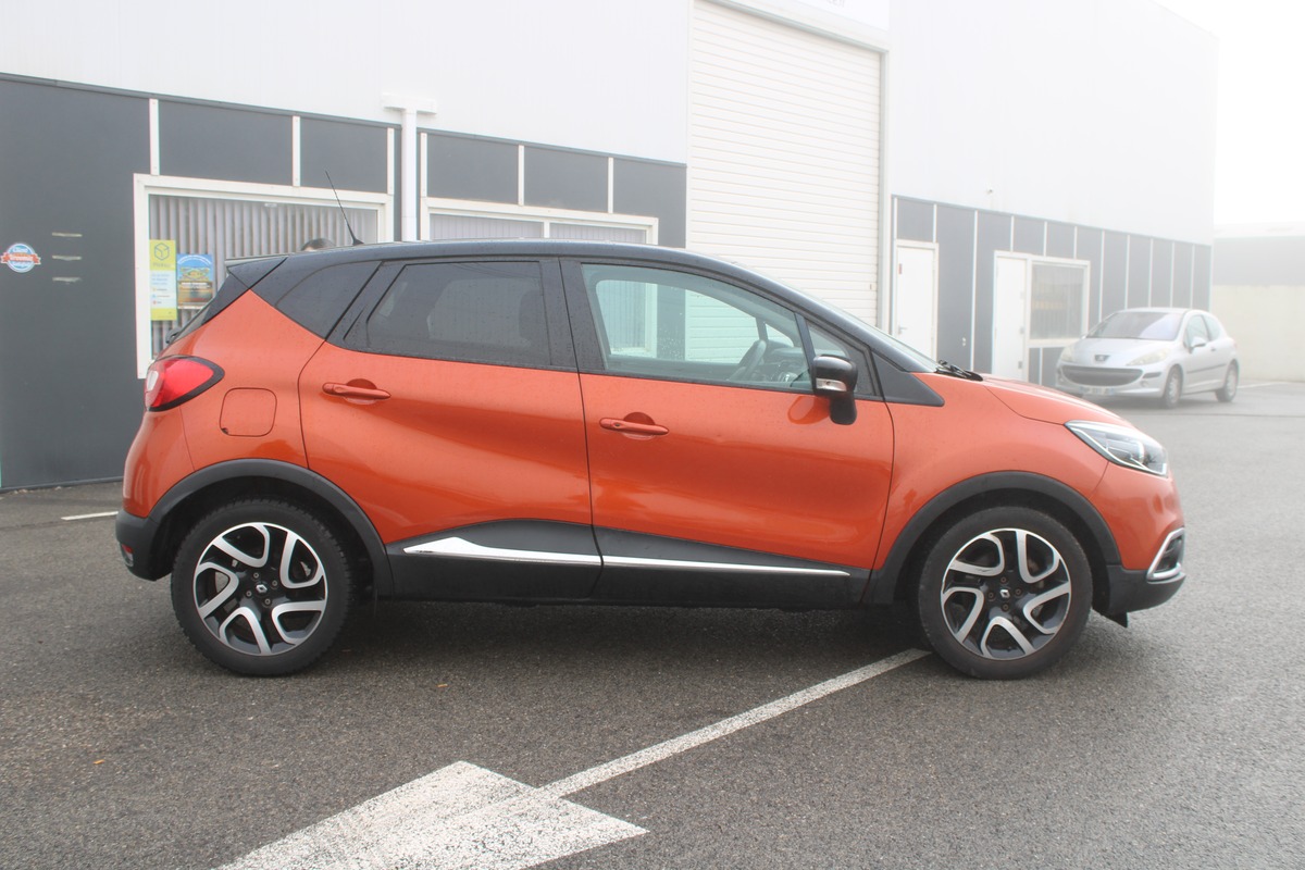 RENAULT Captur 1.5 dCi 90ch Intens EDC eco² - Garantie 12 Mois