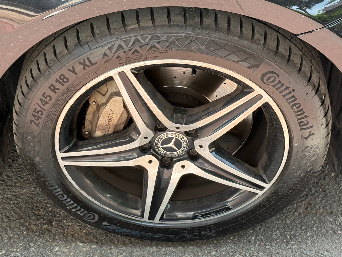 Mercedes-Benz Classe E V (2) 2.0 300 DE AVANTGARDE LINE 9G-TRONIC