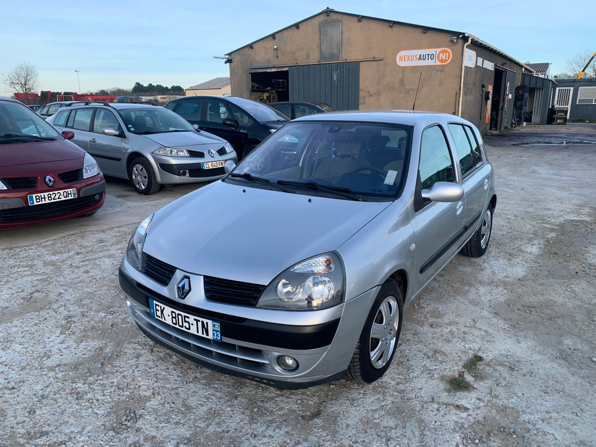 RENAULT Clio 1.5 dci - 65CH 201038KM