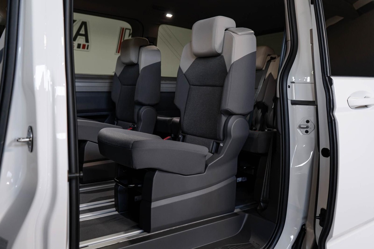 Volkswagen Multivan T7 2.0 TDI IQ.LIGHT Édition Sport ABT 180ch 7 places Garantie 5 ans VW