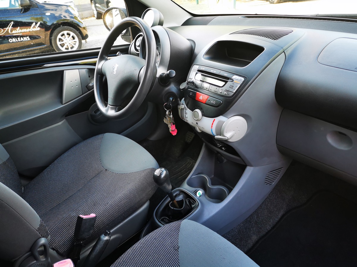 Peugeot 107 1.0 68 TRENDY CLIM 5 portes