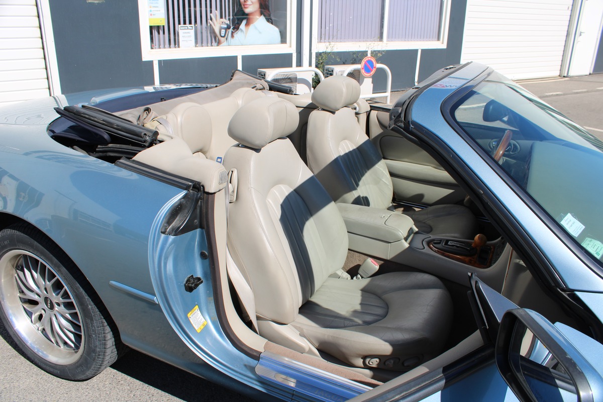 Jaguar XK8 CABRIOLET 4.0 BVA V8