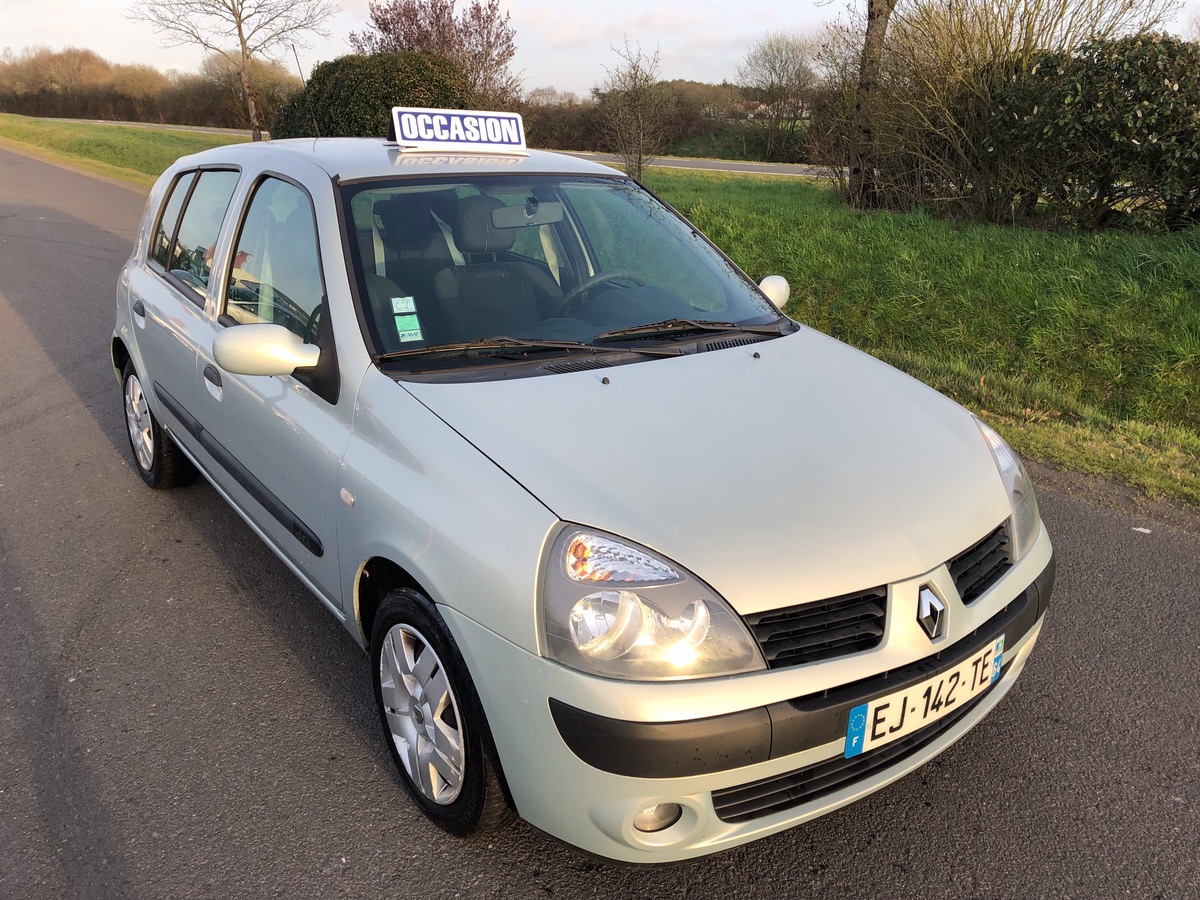 RENAULT Clio 1.5 DCI CAMPUS 149216 KM