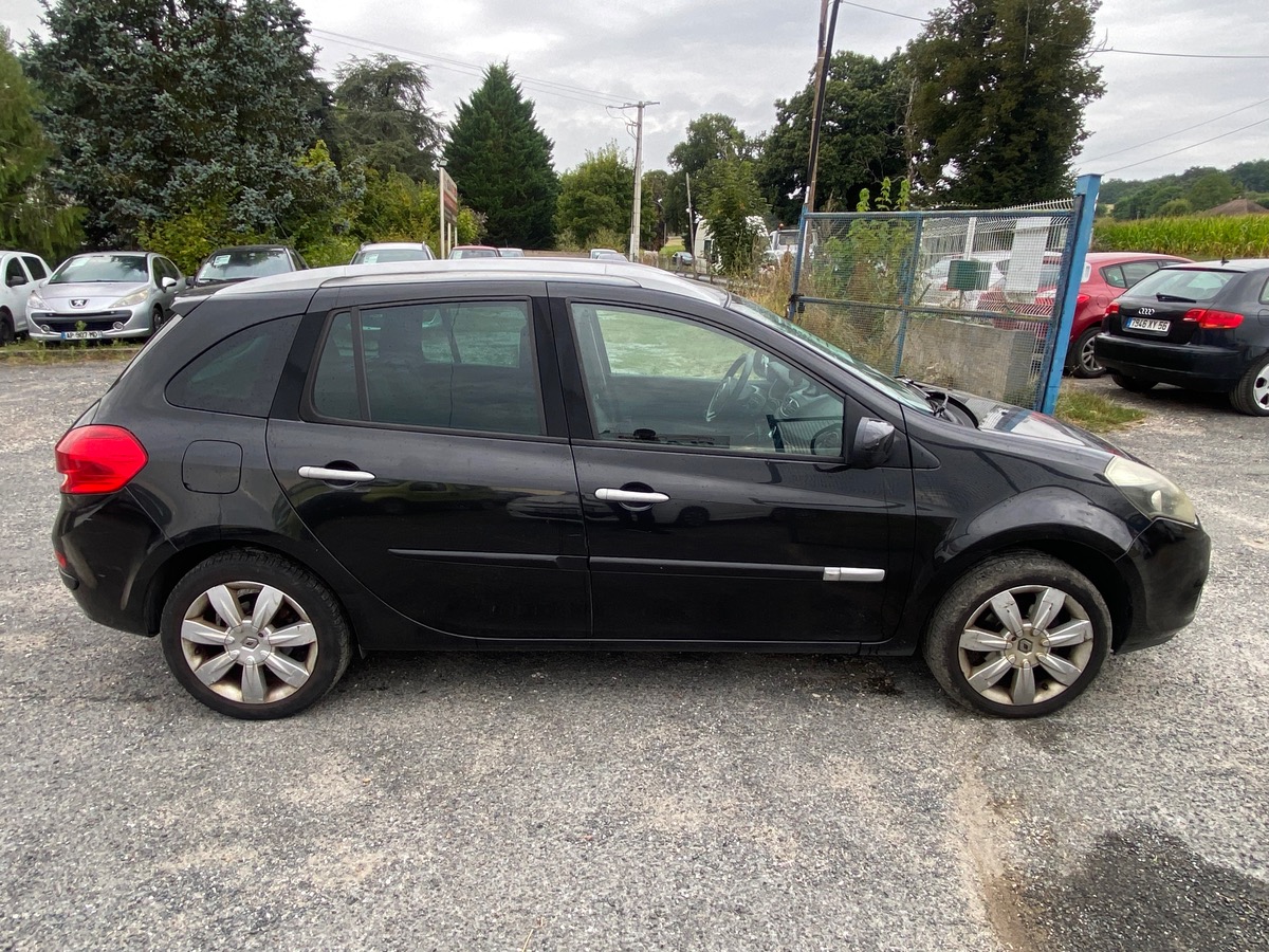 RENAULT Clio 1.5 dci 85cv estate semi cuir 255003km