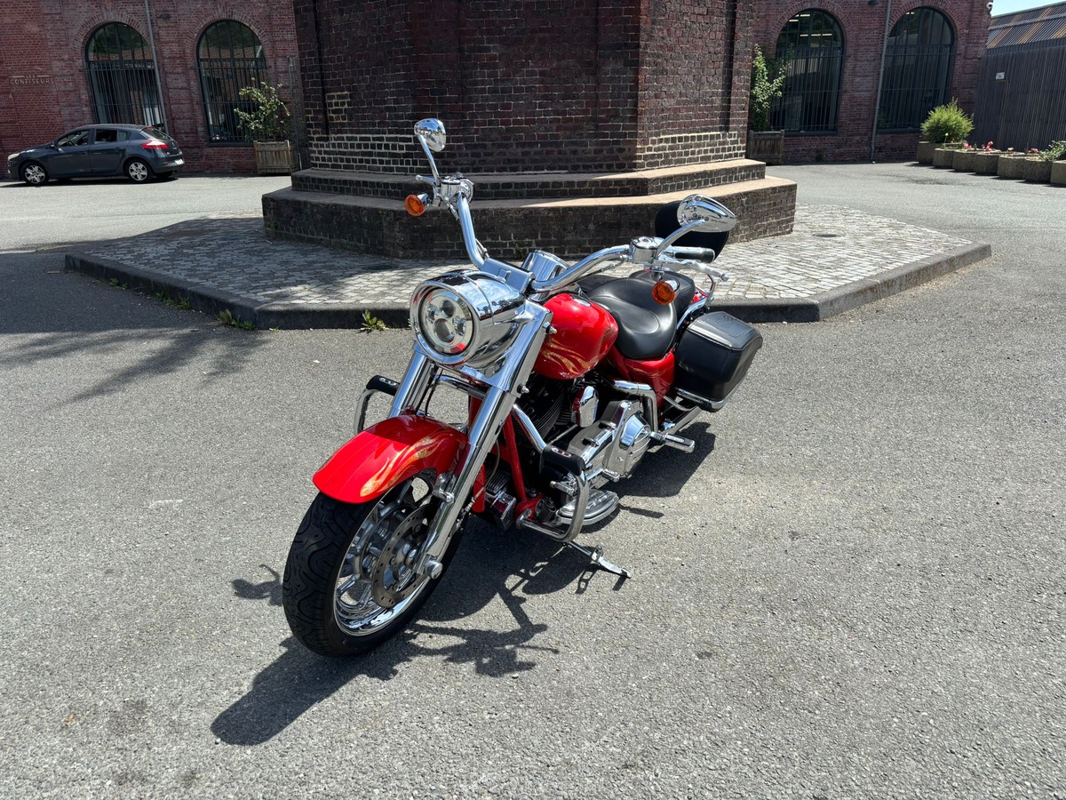Moto Moto Harley-Davidson FLHRSE3 Screamin' Eagle Road King 2007
