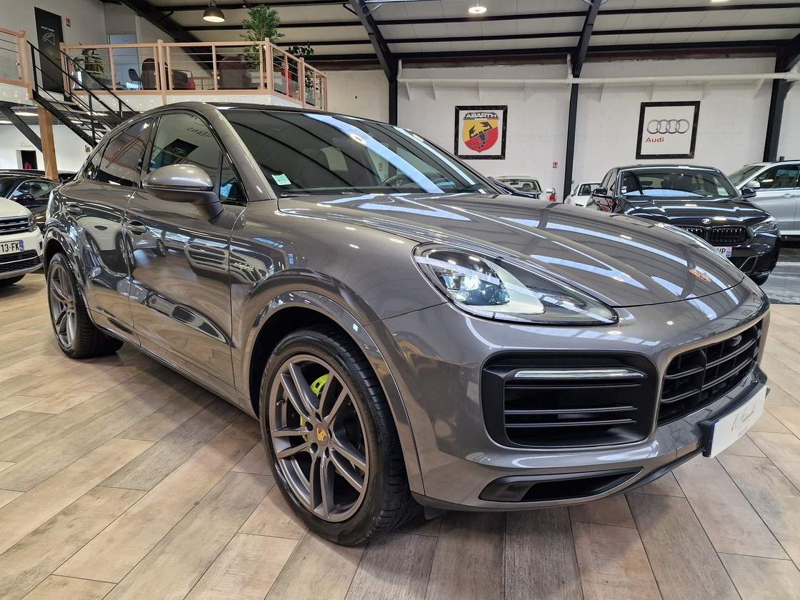 Porsche Cayenne Coupé III 3.0 V6 462 E-HYBRID PLATINIUM EDITION