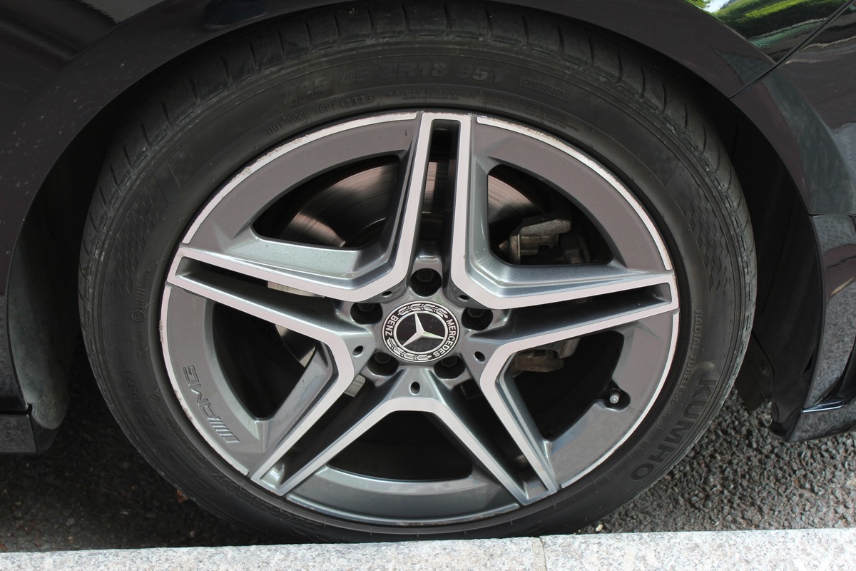 Mercedes Benz CLASSE B III 180 D AMG LINE 7G-DCT  (attelage)