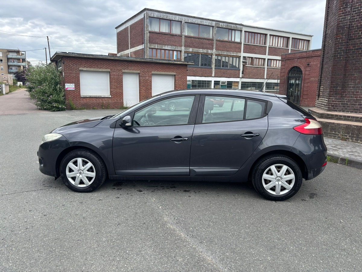RENAULT Megane III E85 EXPRESSION - Révisée - Garantie