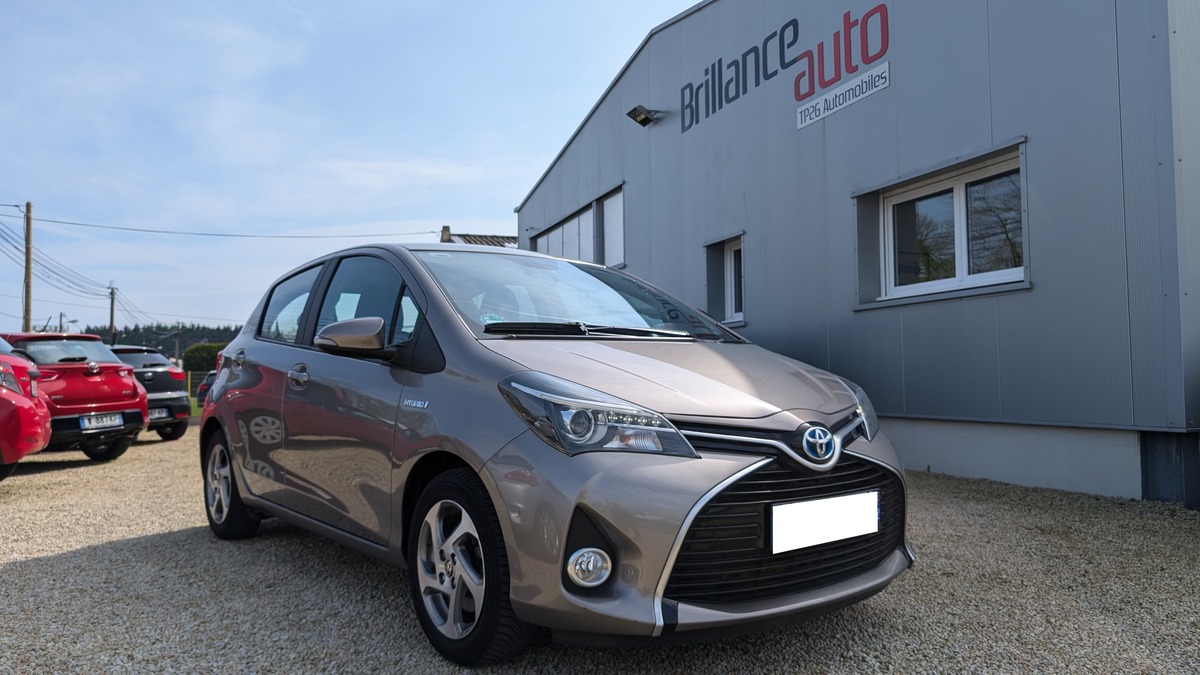 Toyota Yaris Hybrid III (2) 100H