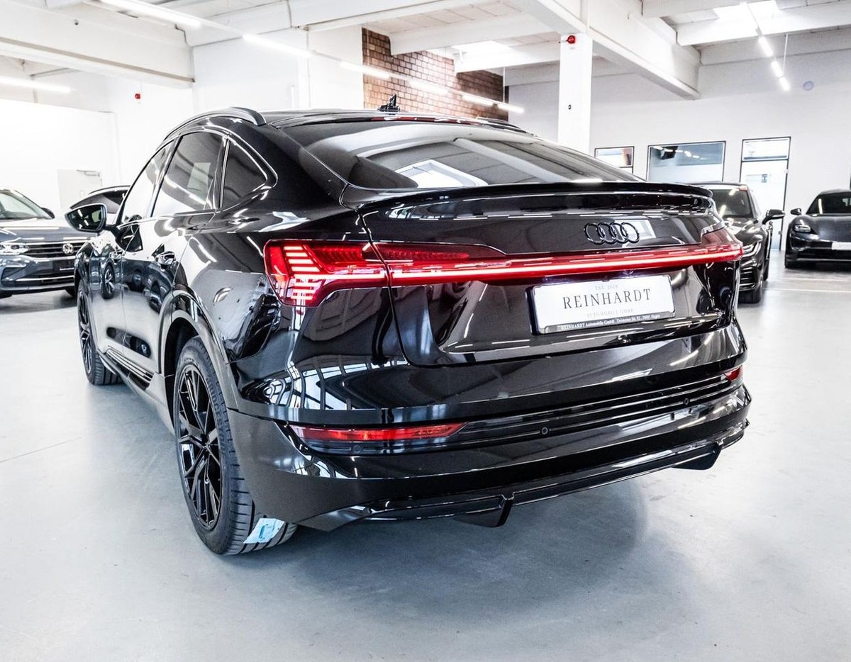 Audi e-tron Sportback 55 408ch S Line e-quattro Toit ouvrant Bang&Olufsen Pack Black Edition