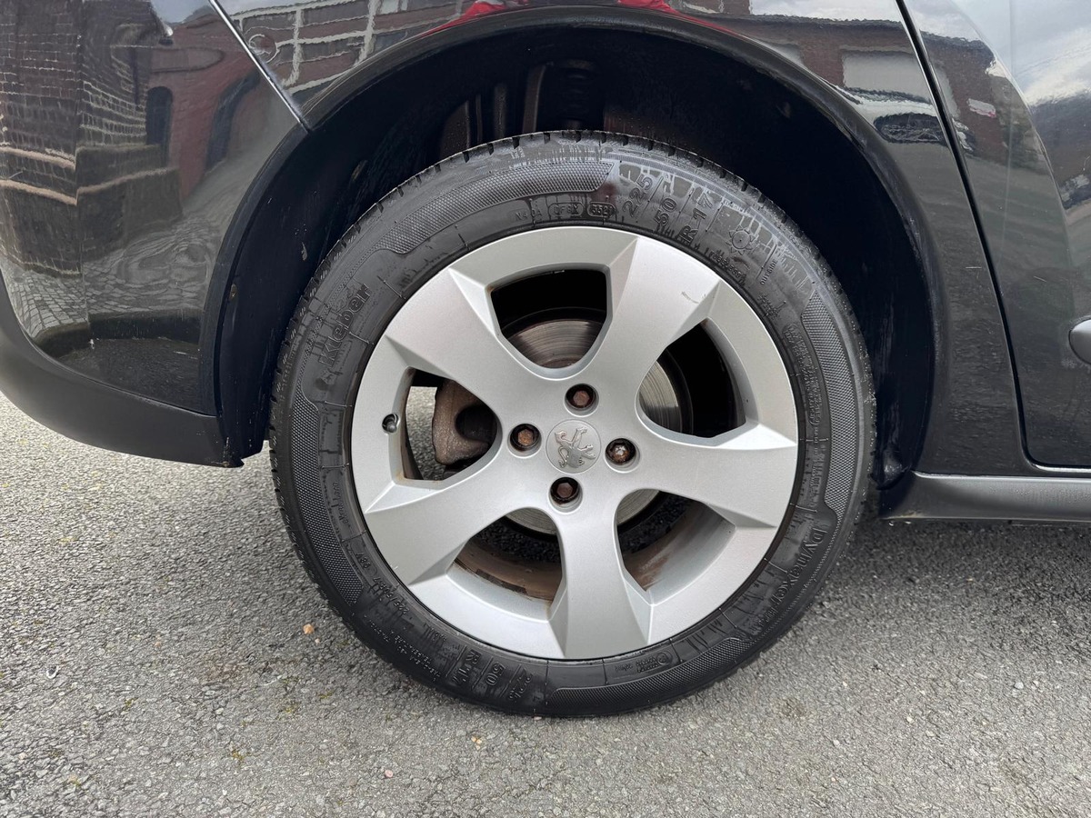 Peugeot 3008 1.6 HDi 115cv Active - Garantie