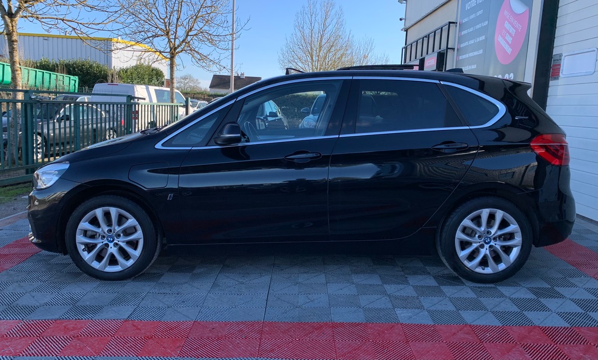 Bmw Série 2 (2) ACTIVE TOURER 225XEA BUSINESS hy a