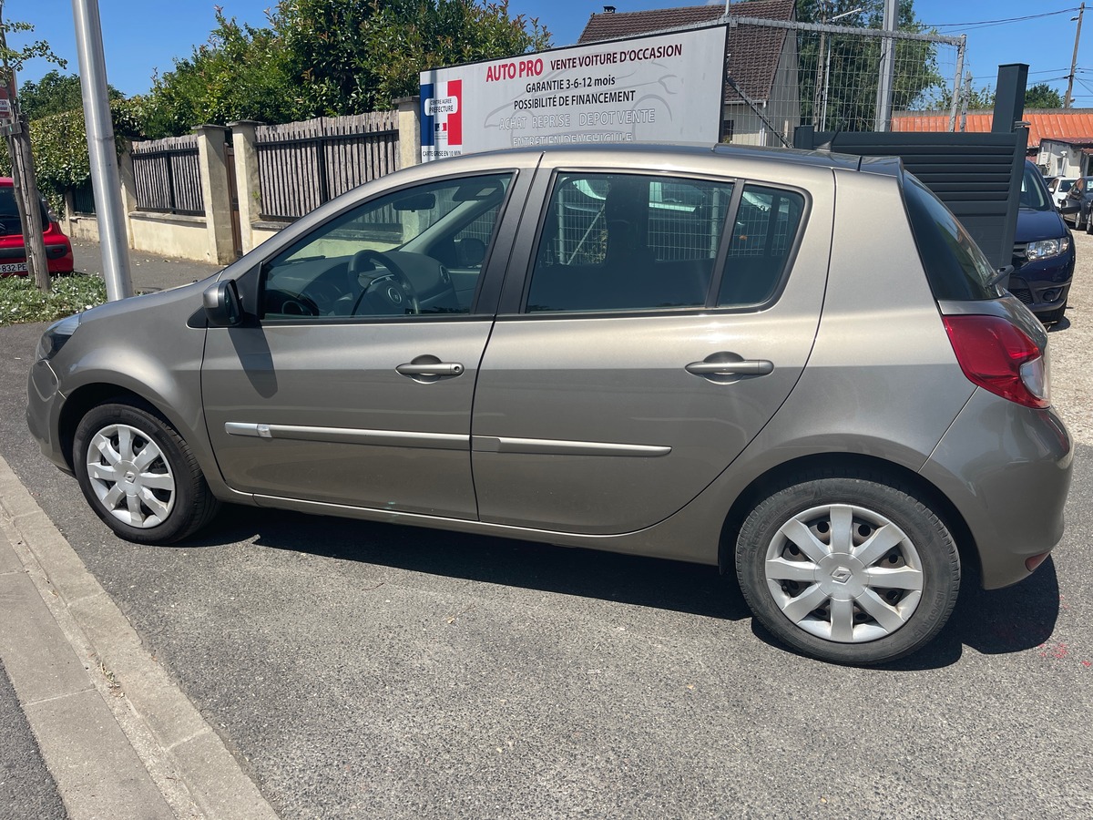 RENAULT Clio IV 1.2 EDITION