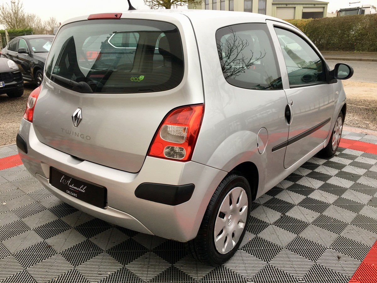 RENAULT Twingo 2 1.2 60 1main/carnet OK jj