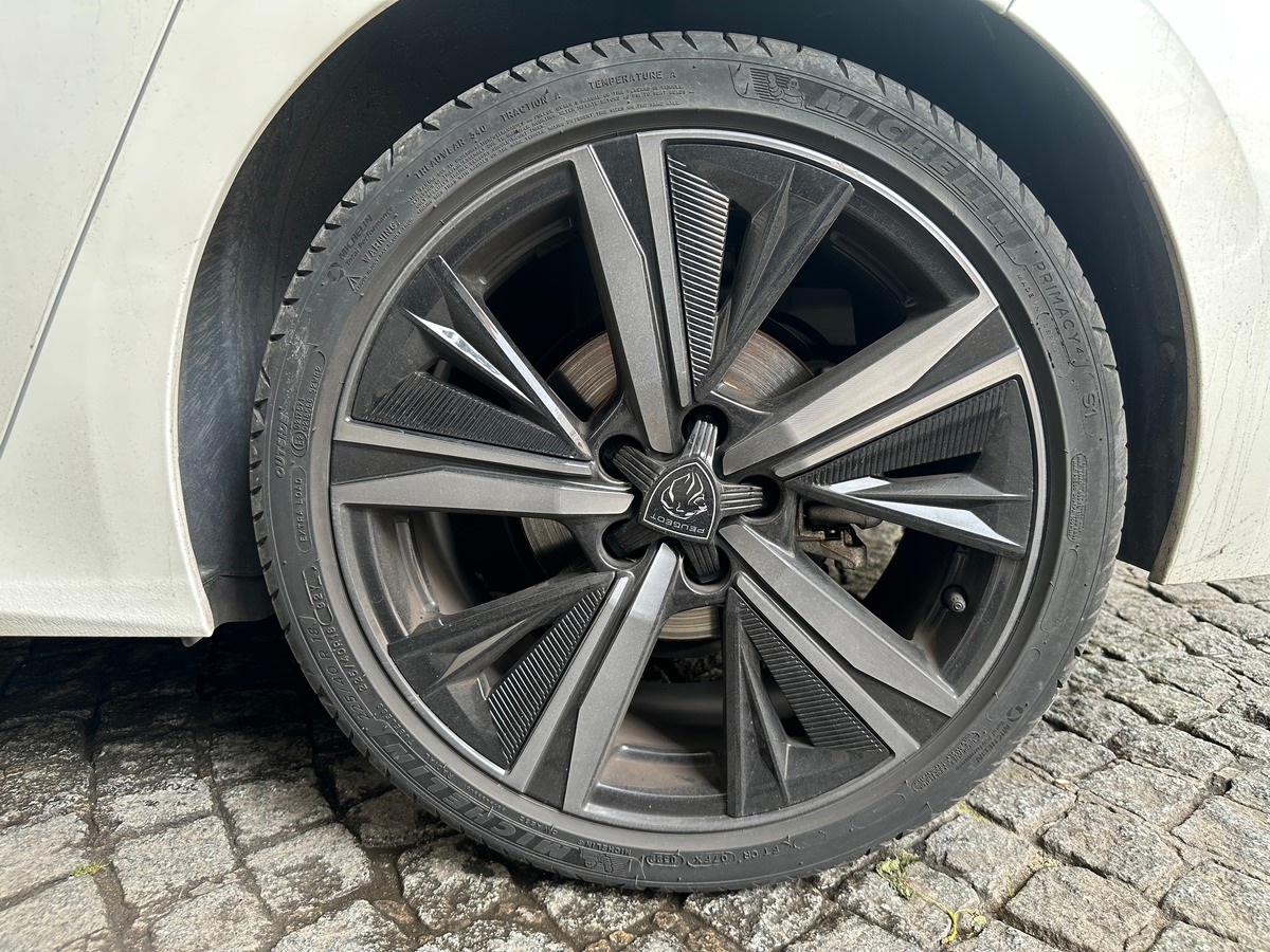 Peugeot 308 GT Pack EAT8 130ch Toit Ouvrrant