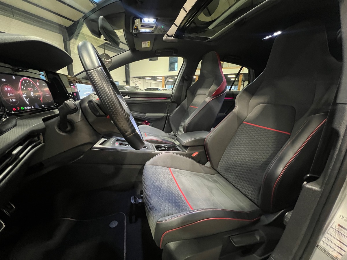 Volkswagen Golf 8 VIII 2.0 TSI 300 GTI CLUBSPORT DSG7 /TOIT PANO/JA19/CARPLAY/