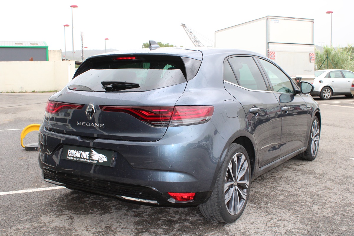 RENAULT Megane IV 1.3 TCe 140ch EDC7 Intens Suréquipée