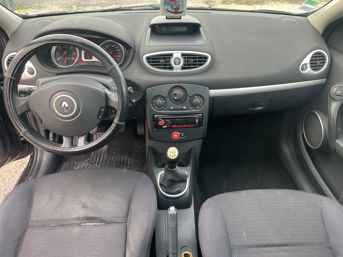 RENAULT Clio 1.5 dci