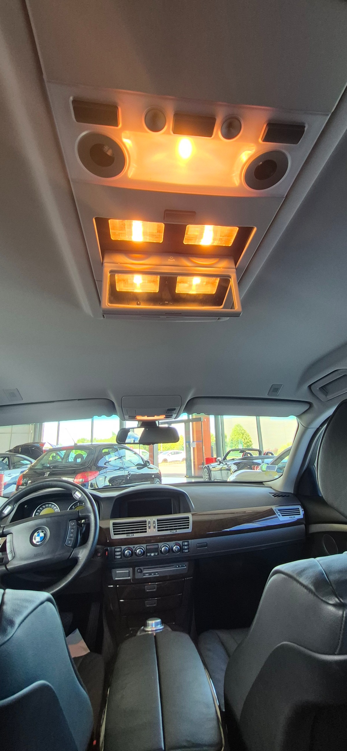 Bmw Série 7 740i 303CV