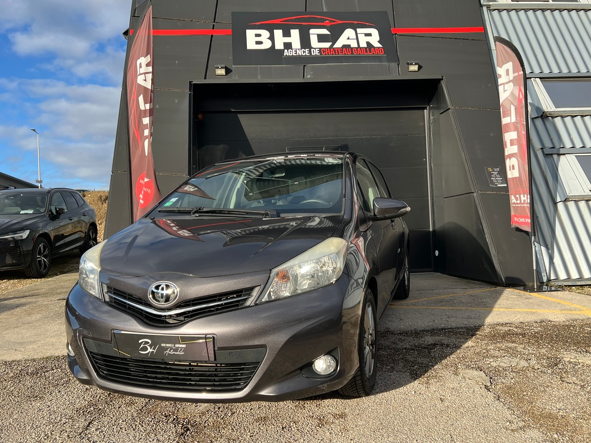 Image: Toyota Yaris 1.3 vvti 100cv - Caméra de recul - Climatisation - Bluetooth - Régulateur/limiteur