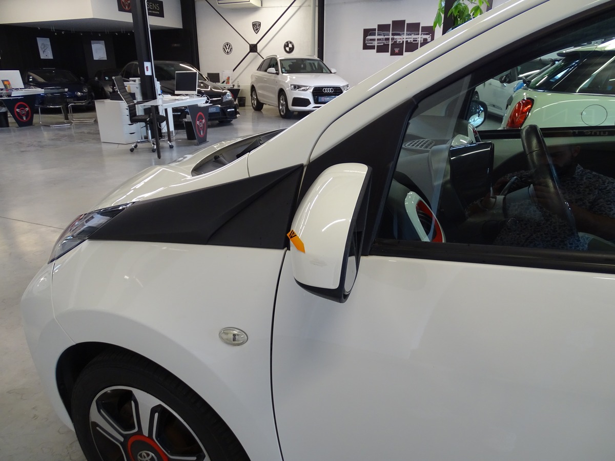 Toyota Aygo II 1.0 VVT-I 69 Ch X-PLAY 5P ( Caméra de recul / Régulateur / Clim )