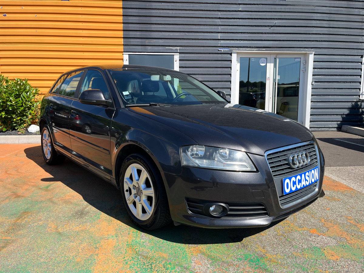 Audi A3 Phase 2 Sportback 1.6 TDi S-Tronic7 105 ch Boîte automatique