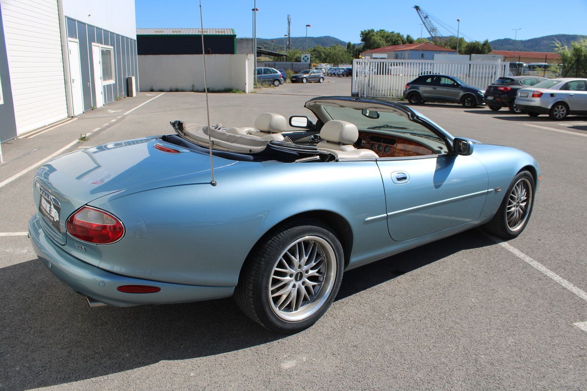 Jaguar XK8 CABRIOLET 4.0 BVA V8