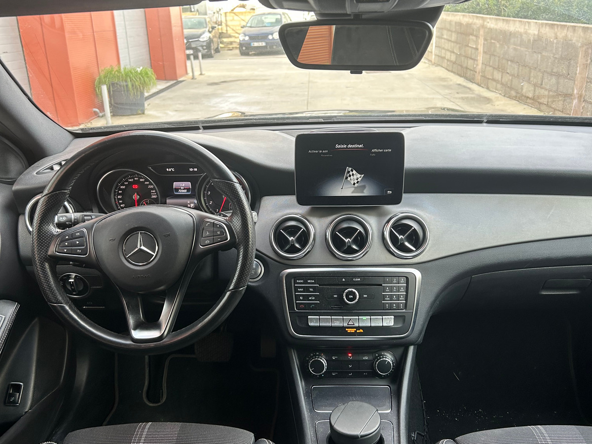 Mercedes-Benz Classe GLA 180 7g-dct SENSATION