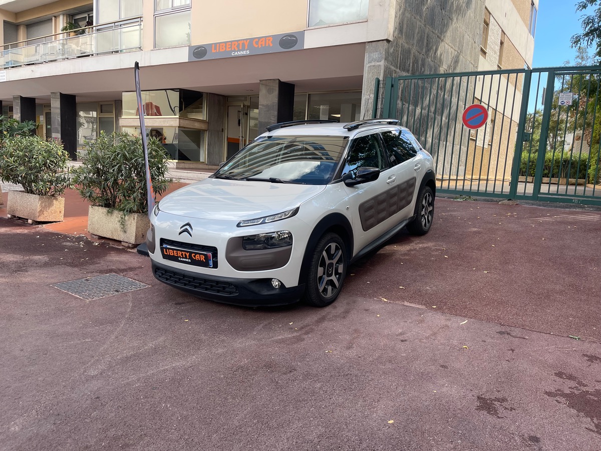 Citroën C4 Cactus 1.2 vti 110 CV /Finition Shine / Caméra / GPS