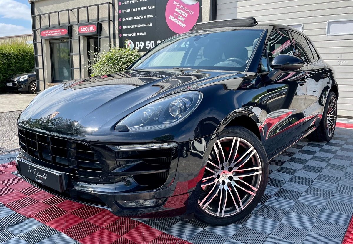 Porsche Macan 3.6 V6 TURBO 400 Full Options a