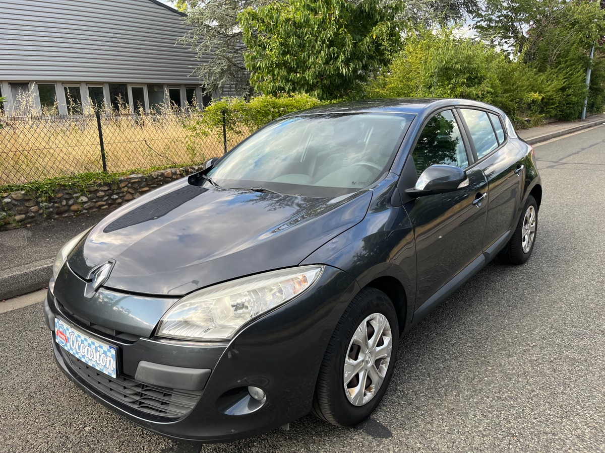 RENAULT Megane III 1.6 100 Expression 2ème Main Garantie 12 mois