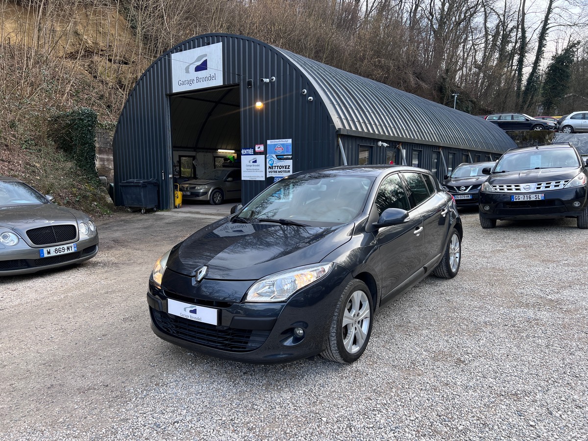 RENAULT Megane III 1.5 dCi 105cv 2ème Main