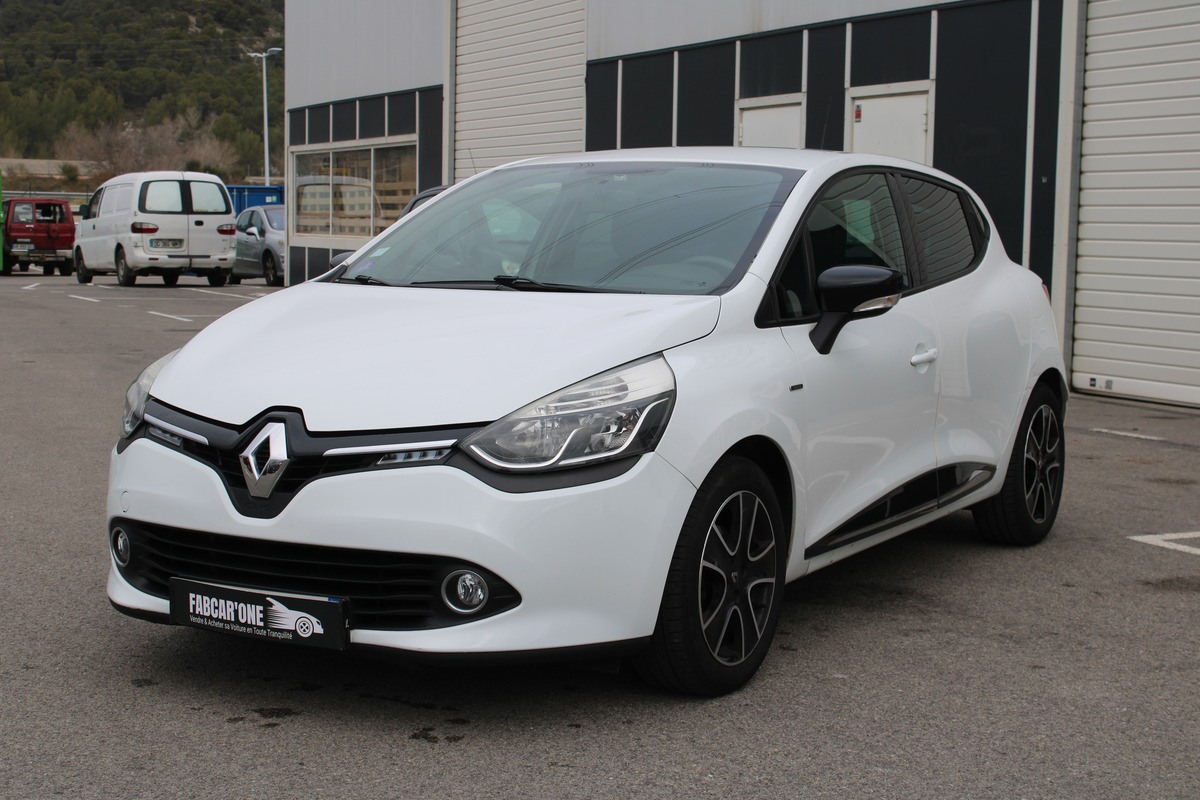 RENAULT Clio IV - 0.9I TCE 90CH LIMITED - Garantie 12 Mois