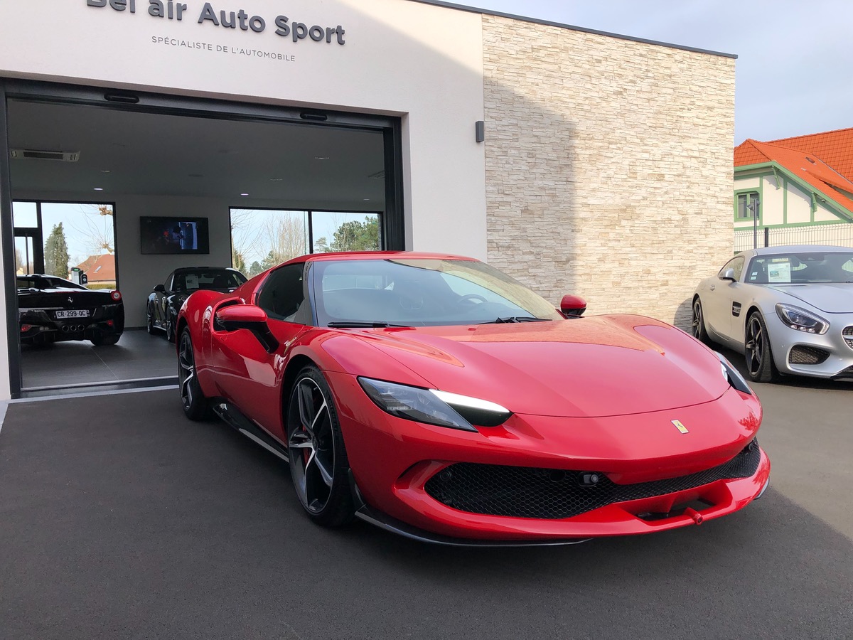 Ferrari 296 GTB 3.0 TURBO V6 HYBRIDE / TVA / 4755 KMS