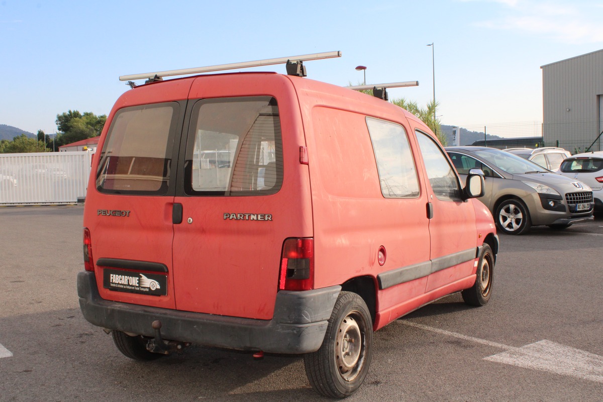 Peugeot Partner Camionnette 1.1 60cv - VENTE A MARCHAND SANS GARANTIE