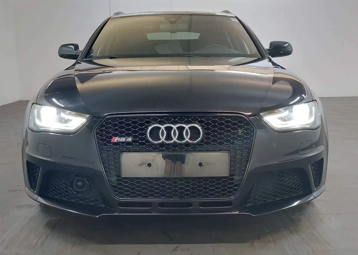 Audi RS4 Avant IV 4.2 V8 FSI 450ch quattro S tronic 7 Bang&Olufsen Toit ouvrant Caméra
