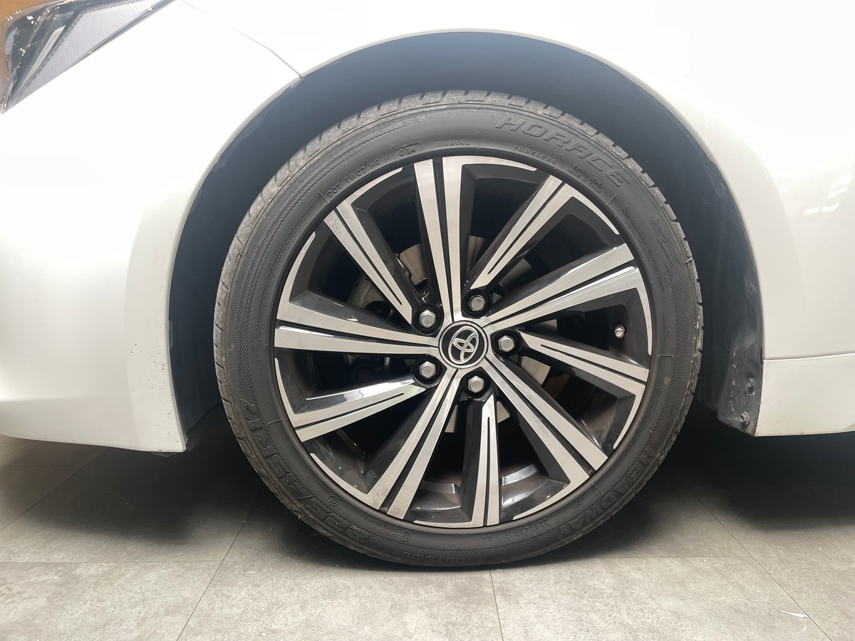 Toyota Corolla 1.8 FULL-Hybride design