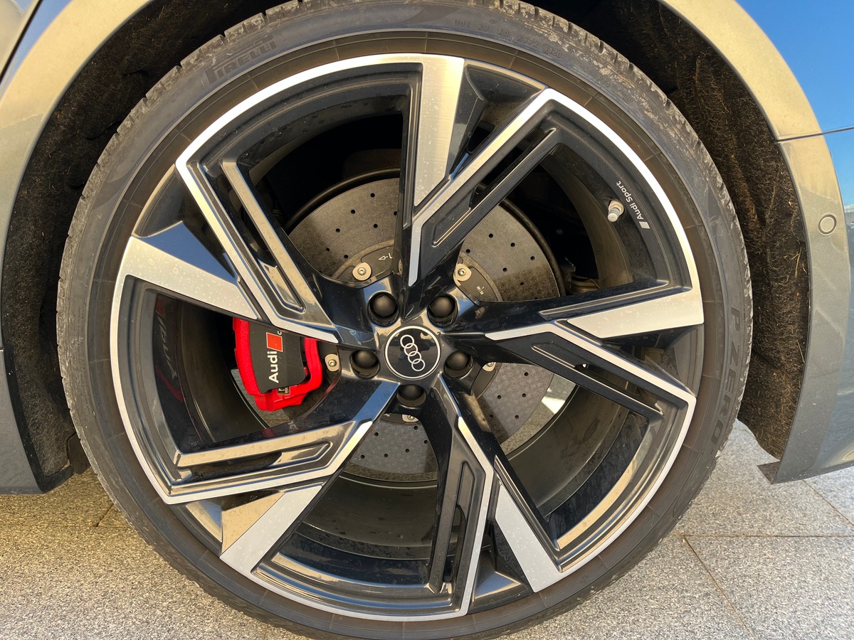 Audi RS6 AUDI RS6 AVANT