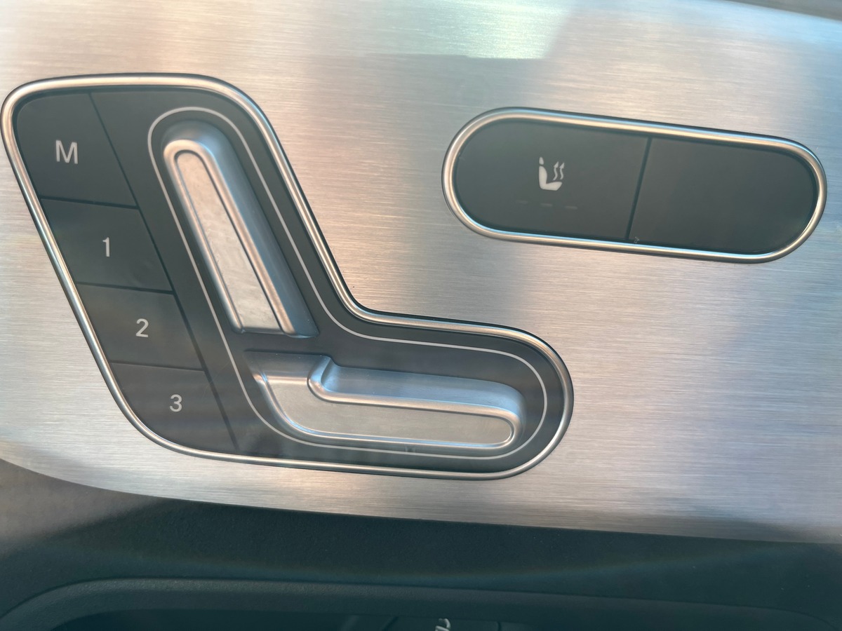 Mercedes-Benz EQA 250 AMG 190ch, SUIVI MERCEDES,SIEGES CHAUFFANT, TOIT OUVRANT, CHARGEUR A INDUCTION