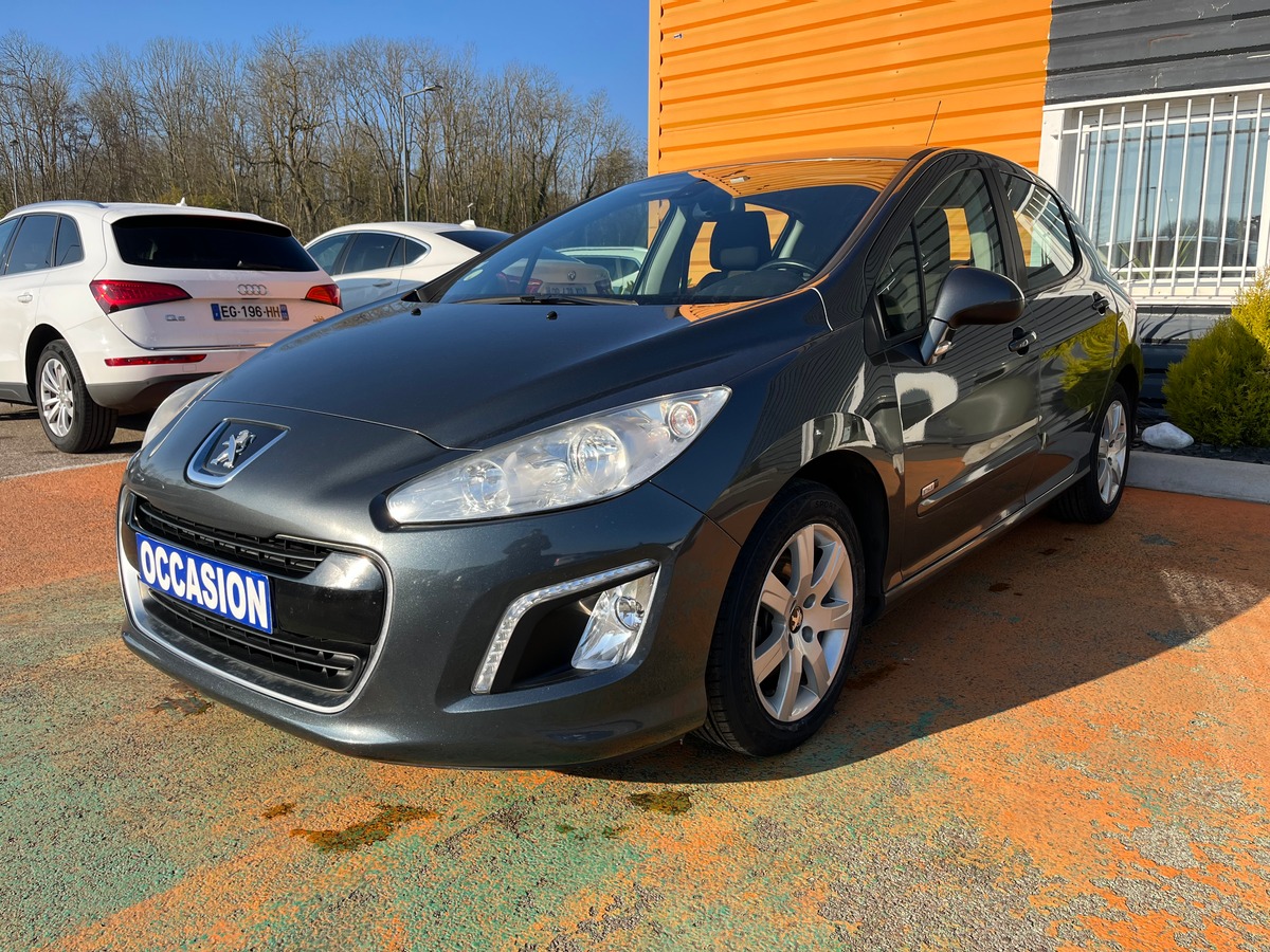 Peugeot 308 III 1.6 EHDI 115 CH STYLE 5P