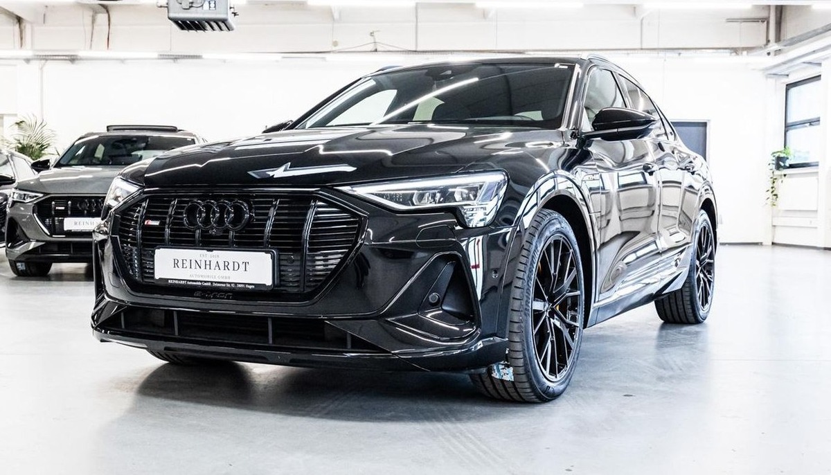 Audi e-tron Sportback 55 408ch S Line e-quattro Toit ouvrant Bang&Olufsen Pack Black Edition