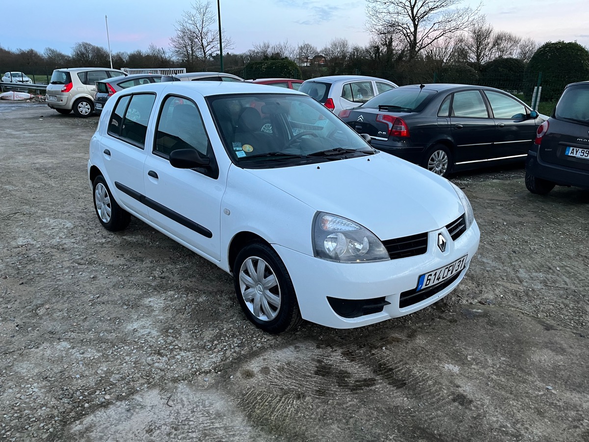 RENAULT Clio 1.5 dci