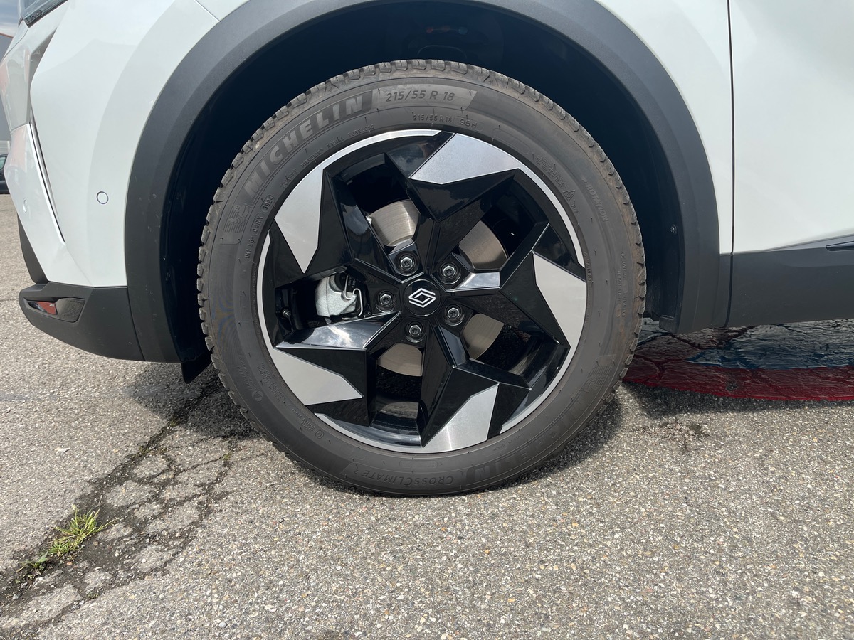 RENAULT Captur TECHNO E-TECH FULL HYBRID 145