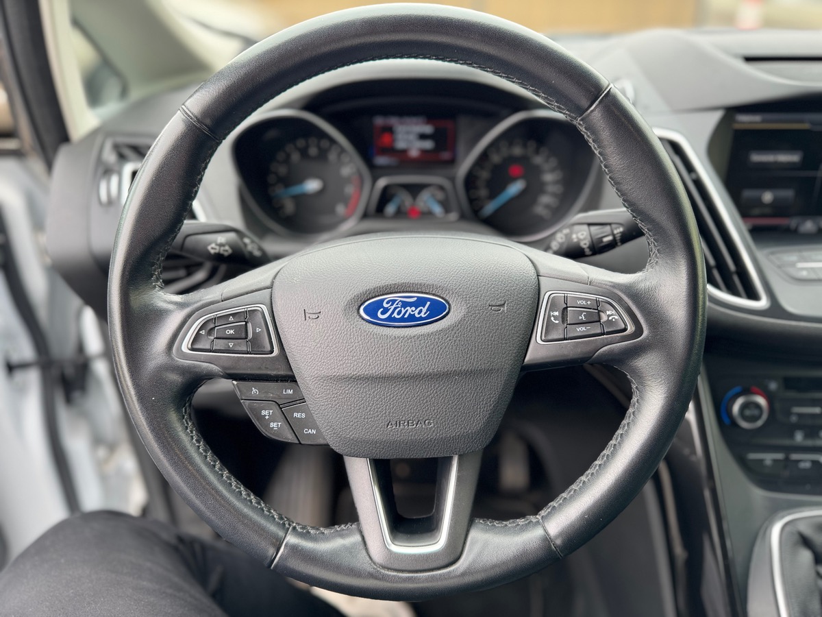 Ford C-max TITANIUM Phase 2 1.0 Ti-VCT 125 cv - 1 ere MAIN - ENTRETIEN FORD - RADAR DE RECUL