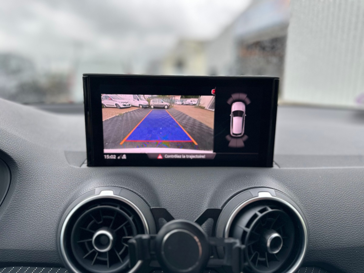 Audi Q2 S-LINE 1.4 tfsi 150 cv Boîte auto - VIRTUAL COCKPIT - BANG & OLUFSEN - APPLE CARPLAY