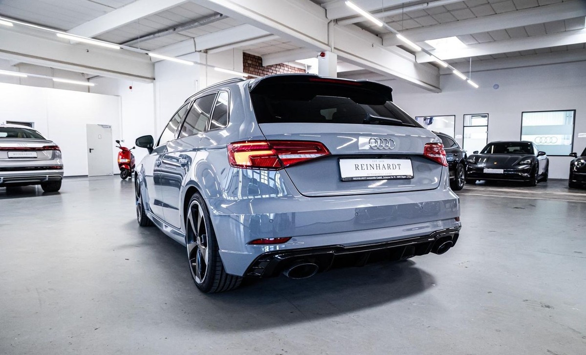 Audi RS3 Sportback 2.5 TFSI 400ch quattro S tronic 7 Gris Nardo Version moteur sans FAP