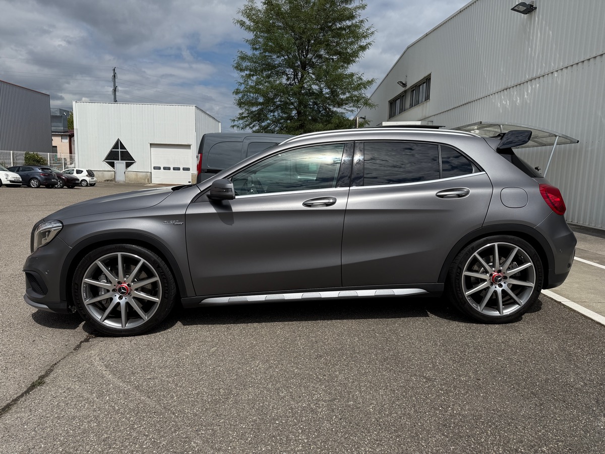 Mercedes-Benz GLA 45 AMG 2.0 4MATIC 7G-DCT 360cv, Toit ouvrant, Sièges électriques chauffants.