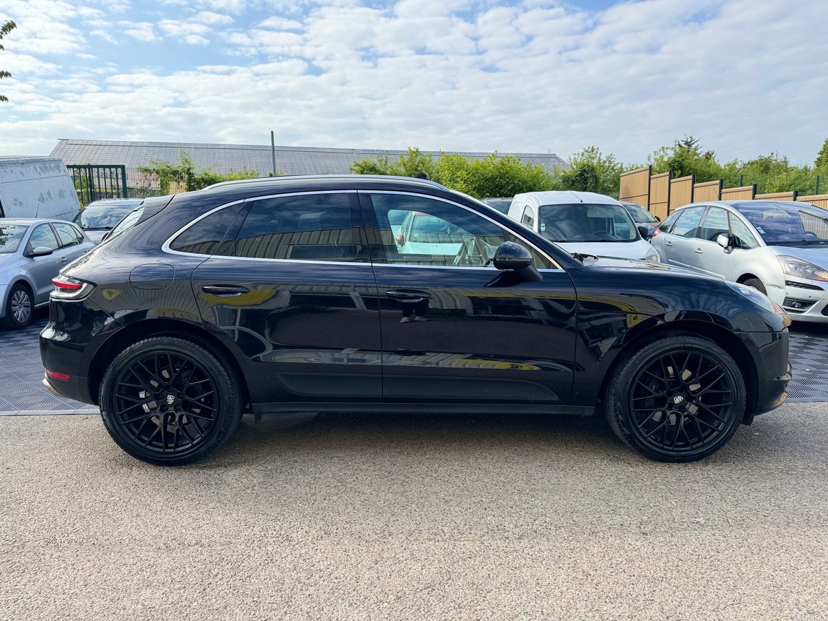 Porsche Macan Phase 2 2.0 PDK 245 cv TOIT OUVRANT - APPLE CARPLAY - CAMERA DE RECUL