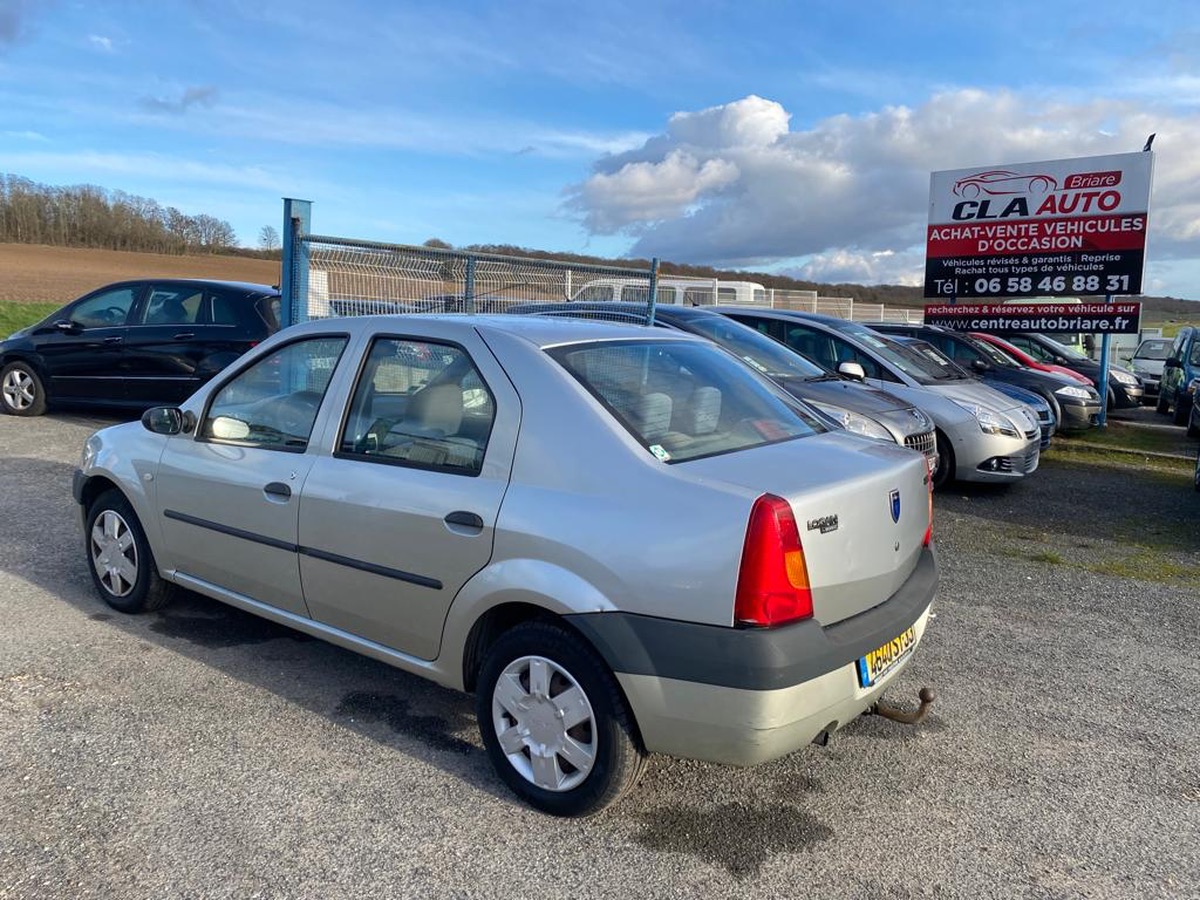 Dacia Logan 1.5 dci 70cv 1ere main 143679km avec crochet d’attelage